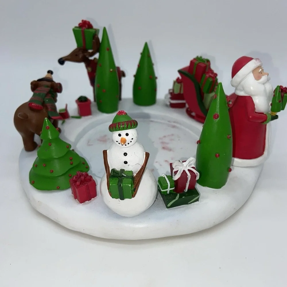 White Barn Large‎ Christmas Ring Candle Holder Santa Snowman Deer Bear Presents - Picture 2 of 11